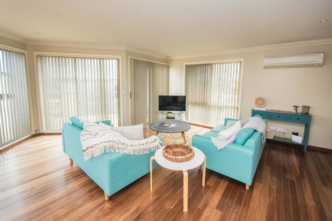 The Pitch - Accommodation Main Beach 4