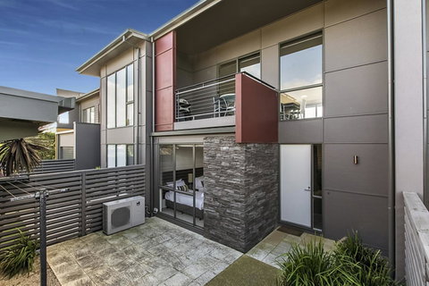 Twenty Five Coast - Accommodation Main Beach 1
