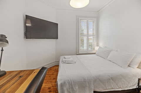 Work Sleep Live Melbourne - Accommodation Main Beach 5