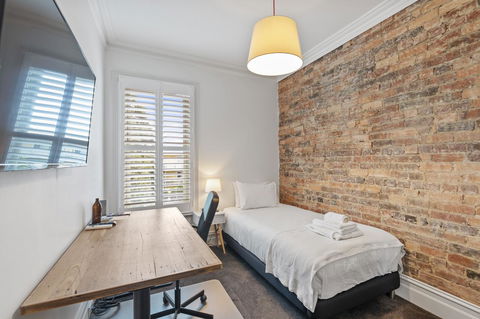 Work Sleep Live Melbourne - Accommodation Main Beach 6