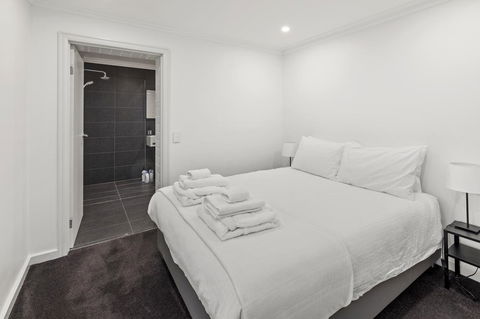 Work Sleep Live Melbourne - Accommodation Main Beach 10