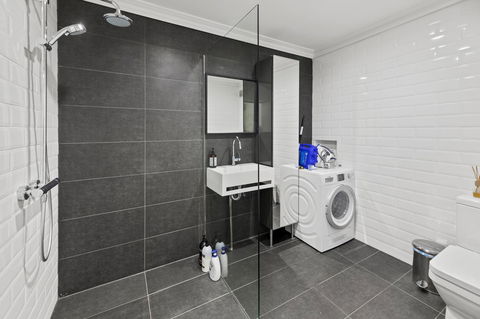Work Sleep Live Melbourne - Accommodation Main Beach 11
