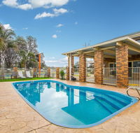 Hybiscus Waterfront Apartments - Accommodation Main Beach
