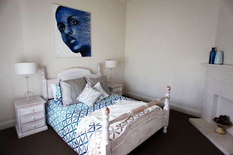 Montabella - Accommodation Main Beach 6