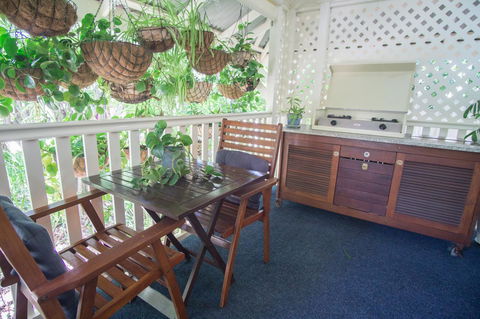Debbie\'s Place - Accommodation Main Beach 32