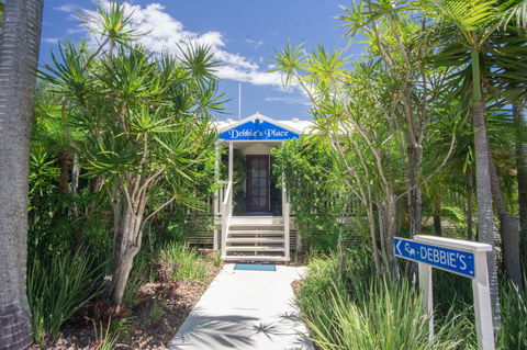 Debbie\'s Place - Accommodation Main Beach 0