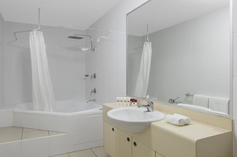Ramada By Wyndham Marcoola Beach - Accommodation Main Beach 10