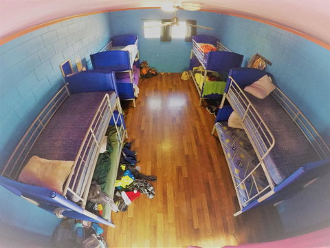 Cool Bananas Backpackers - Accommodation Main Beach 36