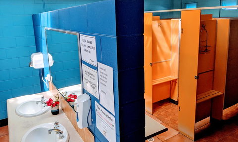 Cool Bananas Backpackers - Accommodation Main Beach 11