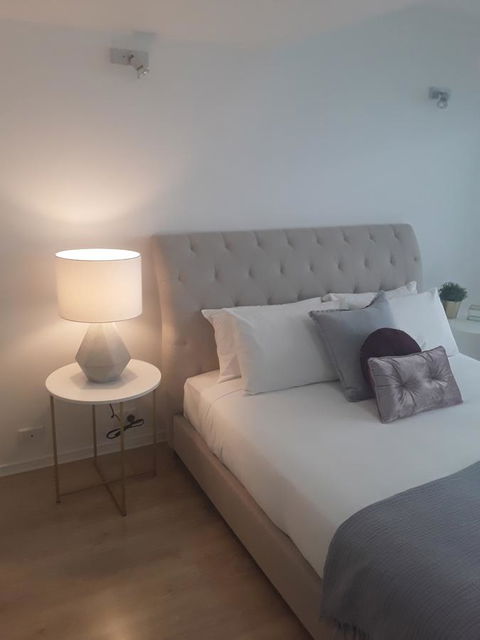 Sunseeker Holiday Apartments - Accommodation Main Beach 10