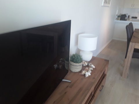 Sunseeker Holiday Apartments - Accommodation Main Beach 14