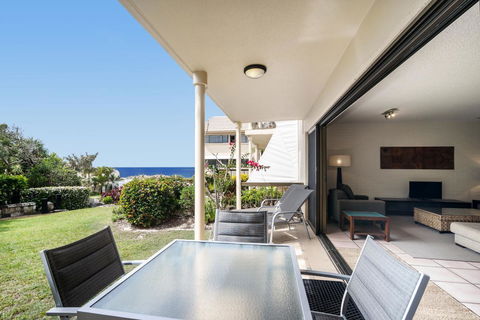 Sunseeker Holiday Apartments - Accommodation Main Beach 6