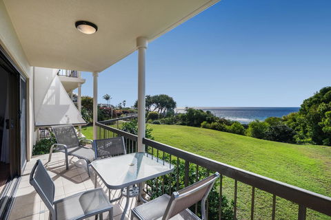 Sunseeker Holiday Apartments - Accommodation Main Beach 30