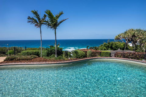 Sunseeker Holiday Apartments - Accommodation Main Beach 39