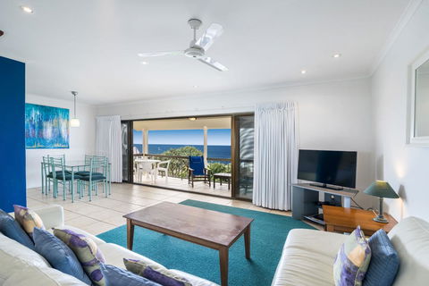 Sunseeker Holiday Apartments - Accommodation Main Beach 21