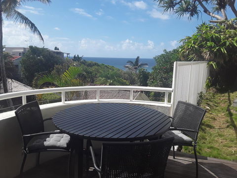 Sunseeker Holiday Apartments - Accommodation Main Beach 15