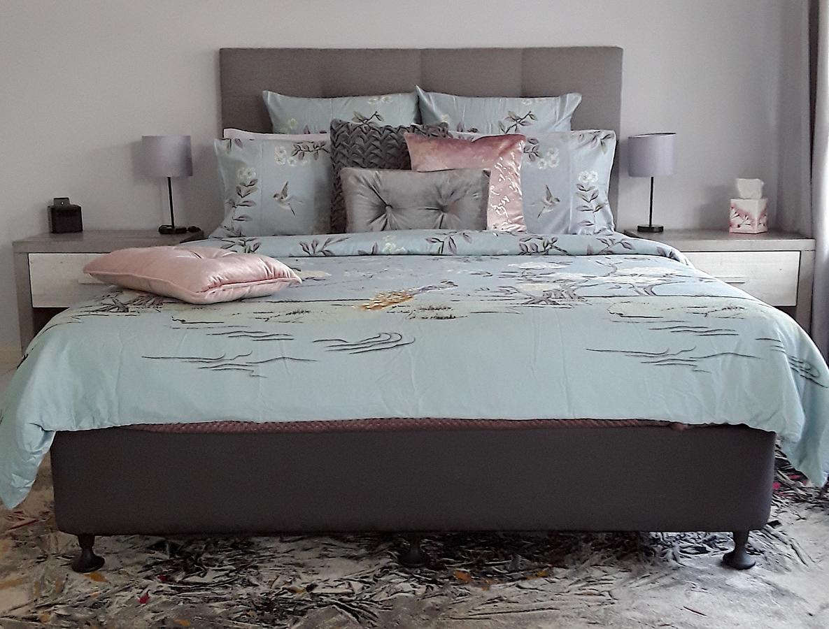 Accommodation Main Beach