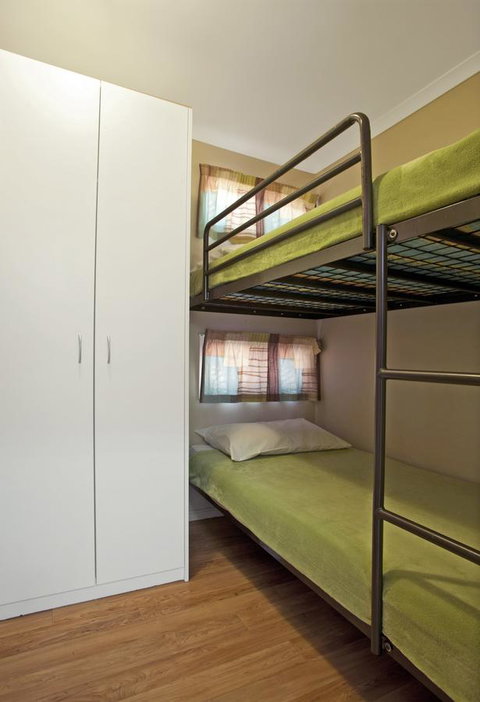 Captain Cook Holiday Village 1770 - Accommodation Main Beach 19