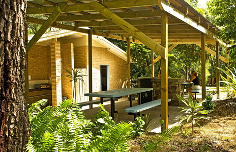 Captain Cook Holiday Village 1770 - Accommodation Main Beach 9