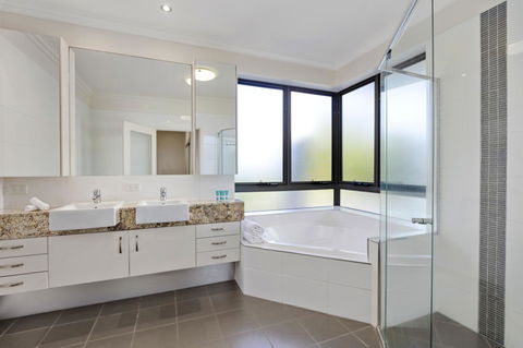 Sand Dunes Resort Accommodation - Accommodation Main Beach 25