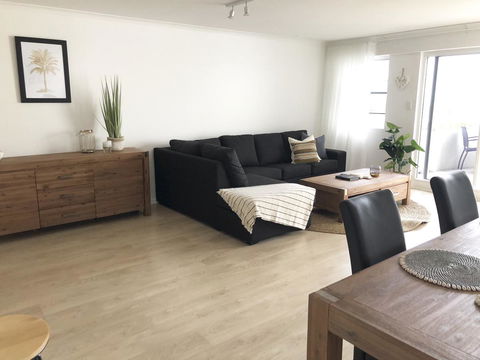 Sunshine Beach Luxe Apartment - Accommodation Main Beach 32