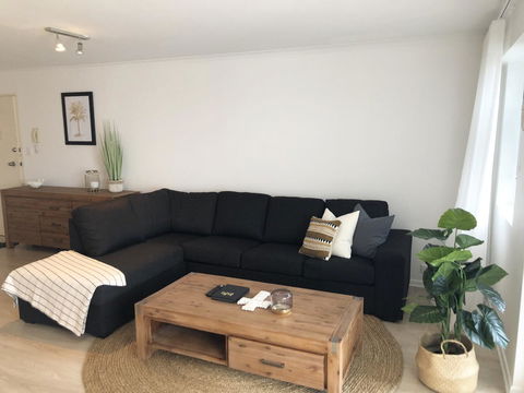 Sunshine Beach Luxe Apartment - Accommodation Main Beach 7