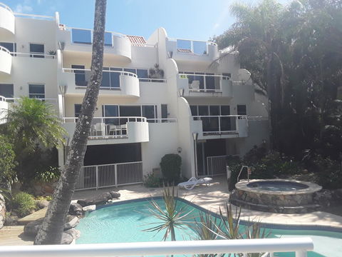 Sunshine Beach Luxe Apartment - Accommodation Main Beach 34