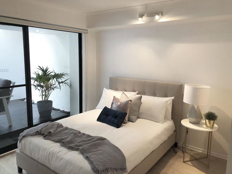 Sunshine Beach Luxe Apartment - Accommodation Main Beach 10