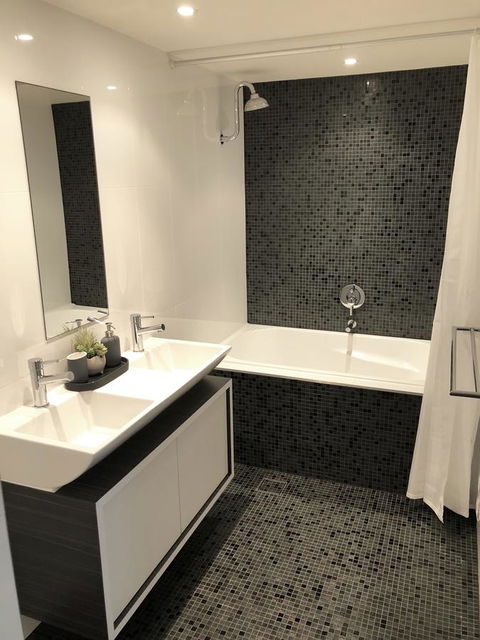 Sunshine Beach Luxe Apartment - Accommodation Main Beach 16