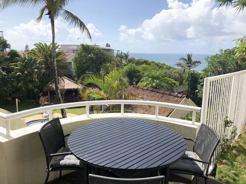 Sunshine Beach Luxe Apartment - Accommodation Main Beach 0