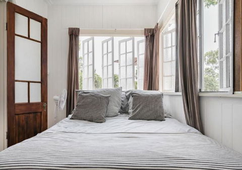 Lake Weyba Noosa Lodge & Kangaroos - Accommodation Main Beach 9