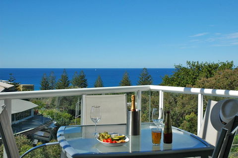 Sunshine Vista - Accommodation Main Beach 0