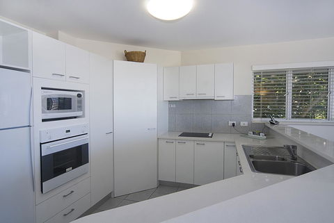 Sunshine Vista - Accommodation Main Beach 23