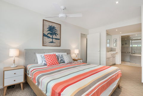 Sunshine Vista - Accommodation Main Beach 2