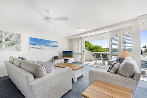 Sunshine Vista - Accommodation Main Beach 14