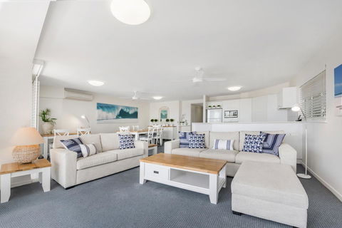 Sunshine Vista - Accommodation Main Beach 11