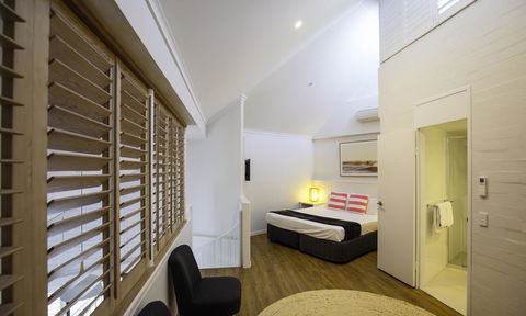 Ocean Breeze Resort - Accommodation Main Beach 19
