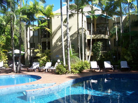 Ocean Breeze Resort - Accommodation Main Beach 0