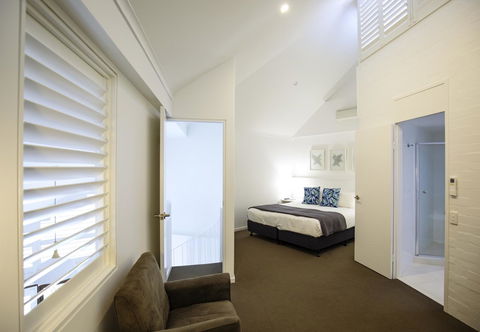 Ocean Breeze Resort - Accommodation Main Beach 27