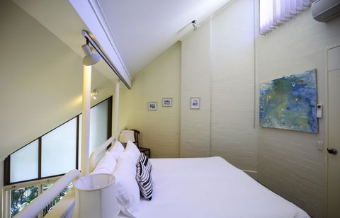 Ocean Breeze Resort - Accommodation Main Beach 36