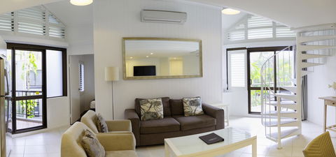 Ocean Breeze Resort - Accommodation Main Beach 33