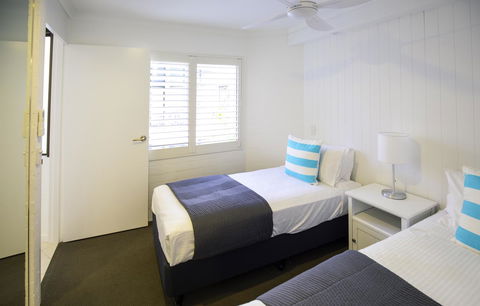 Ocean Breeze Resort - Accommodation Main Beach 26