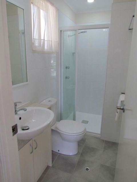 Alex Beach Cabins And Tourist Park - Accommodation Main Beach 37