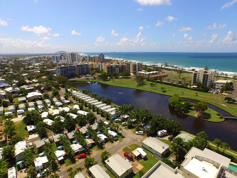 Alex Beach Cabins And Tourist Park - Accommodation Main Beach 0