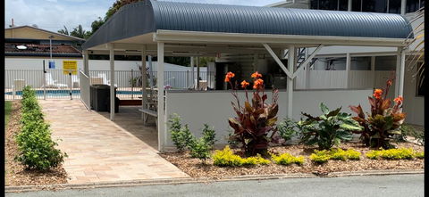 Alex Beach Cabins And Tourist Park - Accommodation Main Beach 4