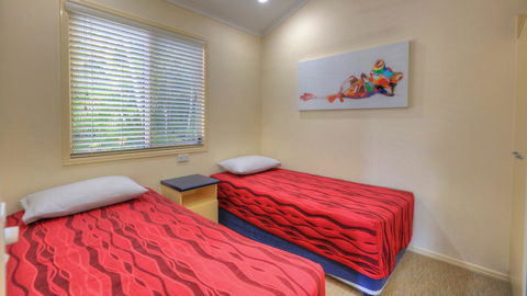 Alex Beach Cabins And Tourist Park - Accommodation Main Beach 12
