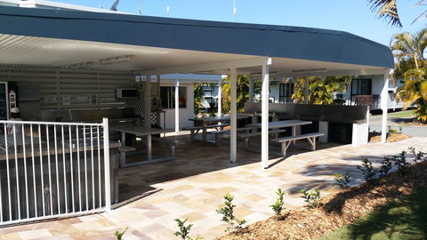 Alex Beach Cabins And Tourist Park - Accommodation Main Beach 21