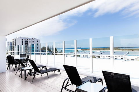 Ocean Views Resort Caloundra - Accommodation Main Beach 9