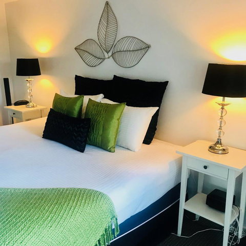 Hotel Laguna - Accommodation Main Beach 9