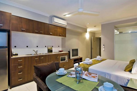 Blue Lagoon Resort - Accommodation Main Beach 24